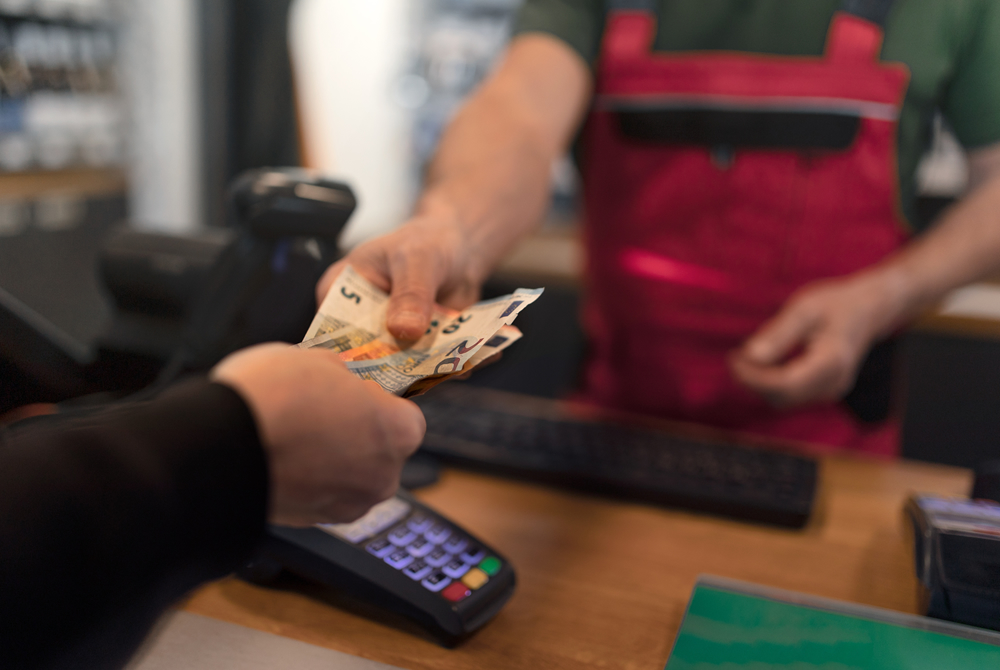 ¿Le está pagando su empleador de comida rápida de manera justa?